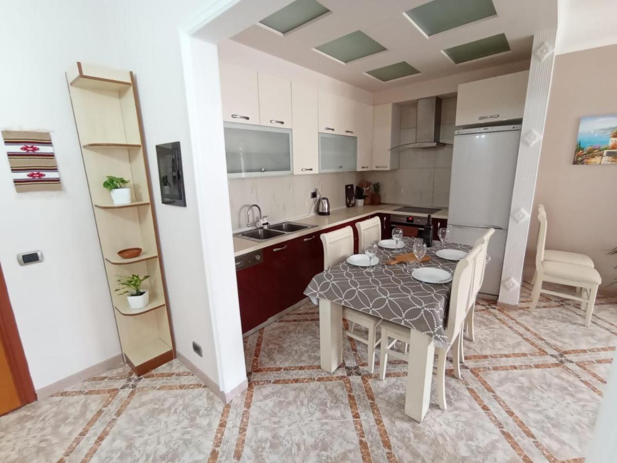 Trea Accomodations - 2 Bedrooms - Riviera With Private Parking Vlore Exterior photo